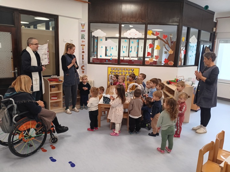 Dani kruha i zahvalnosti za plodove zemlje u našem vrtiću - slika broj: 2